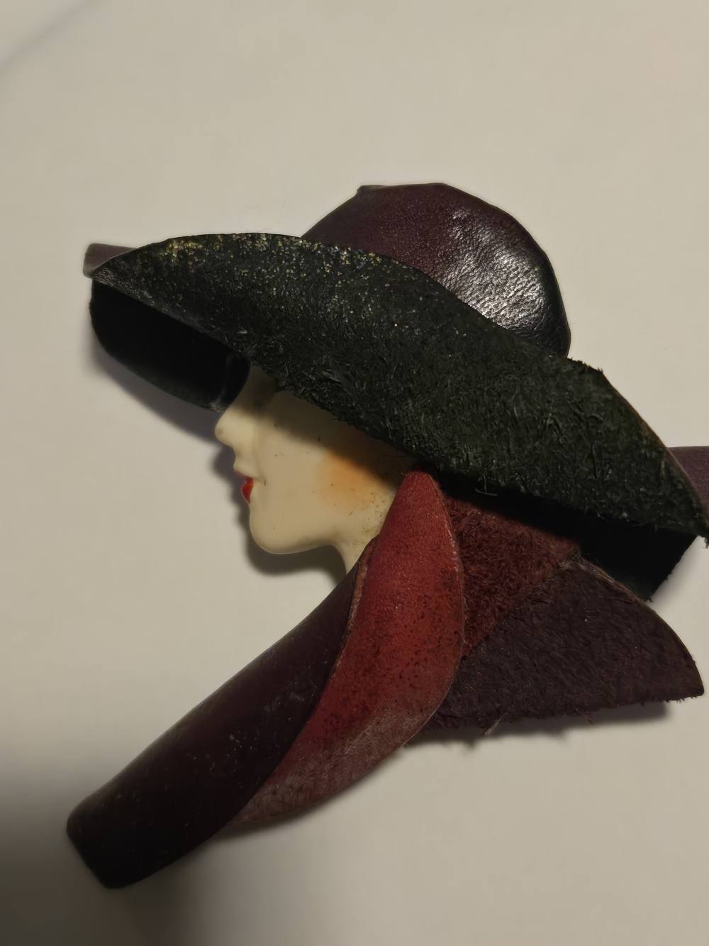 Vintage 80 Woman in Hat Leather Brooch - Black and Burgundy
